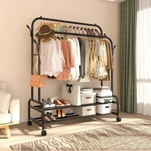 Meet your Posher, Jillian